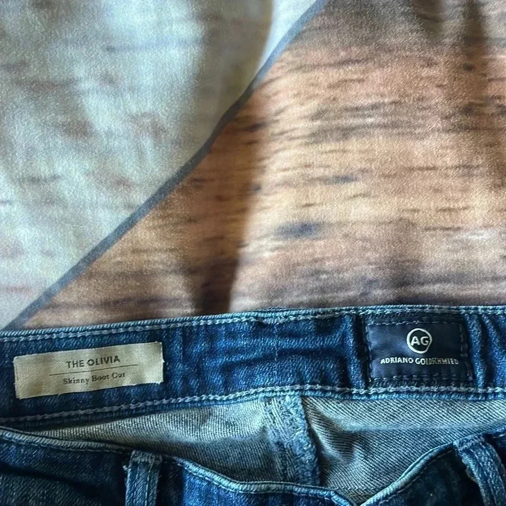AG The Olivia Skinny Bootcut 27‎
